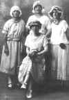 Mmes-Chauffour-Debroust-Cron.jpg (56265 octets)